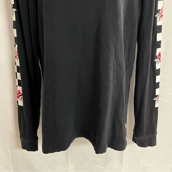 Vans long sleeve T-shirt, size medium - Picture 3 of 7